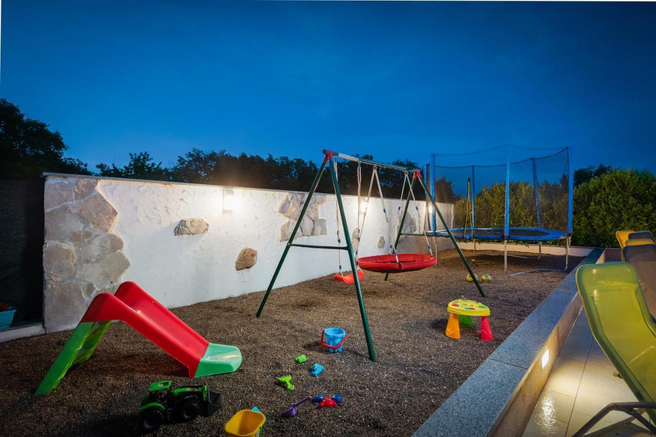 Holiday Residence Maja Katuni Экстерьер фото